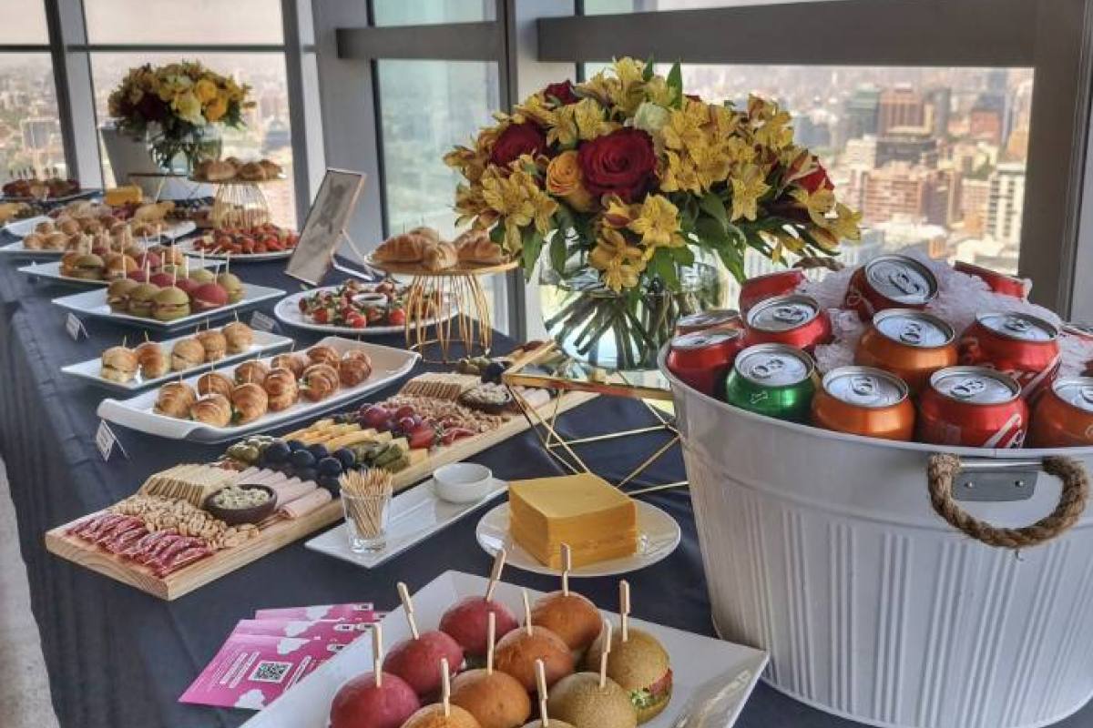 Loreto Rojas Producciones - Buffet - foto 2