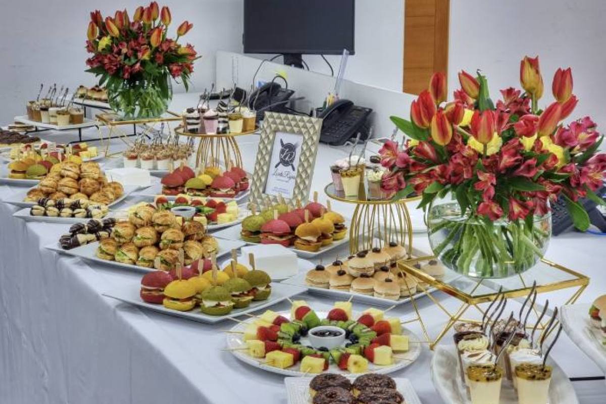 Loreto Rojas Producciones - Coffe Break